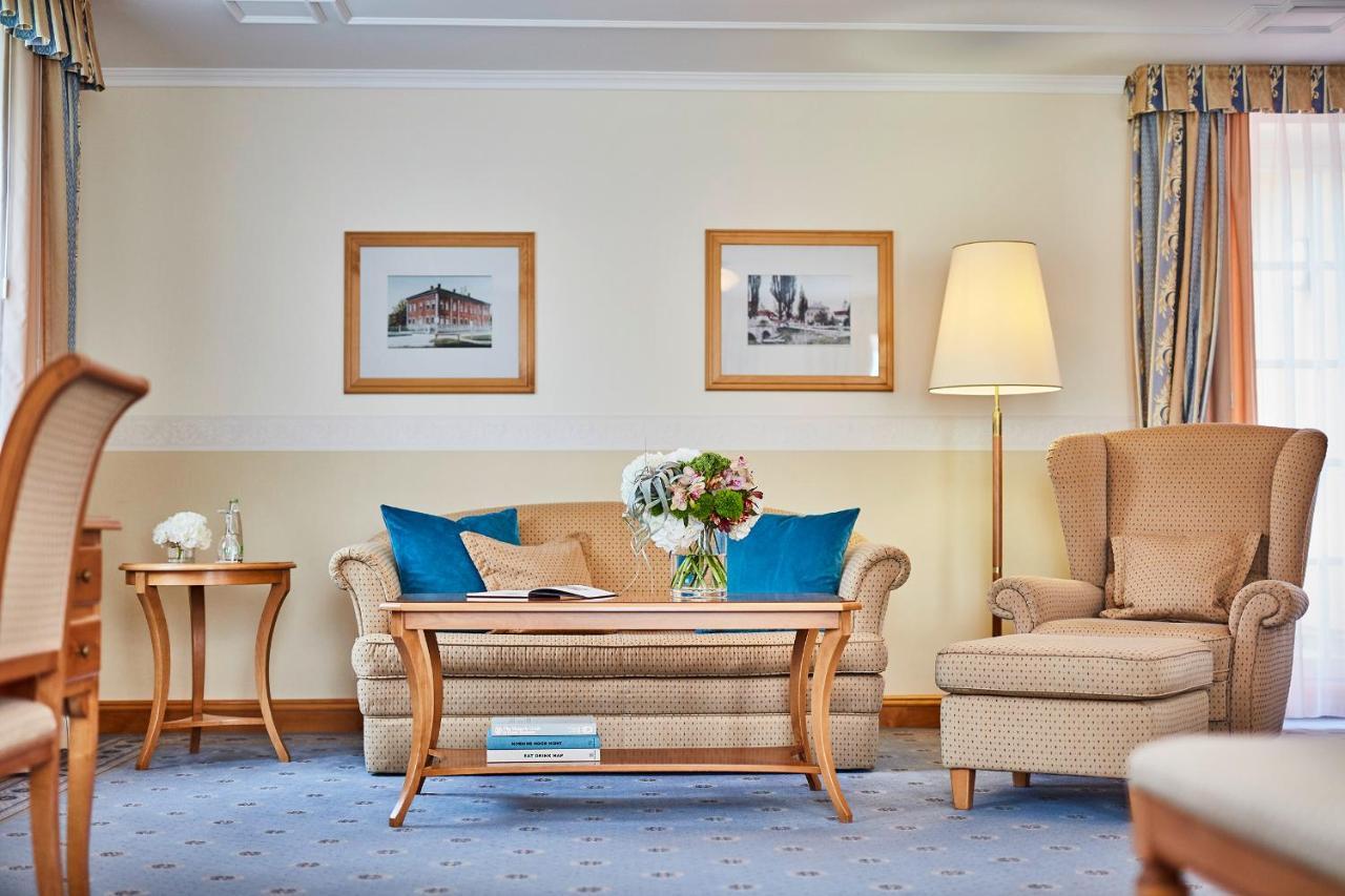 Allee Hotel نويشتات أن در آيش المظهر الخارجي الصورة